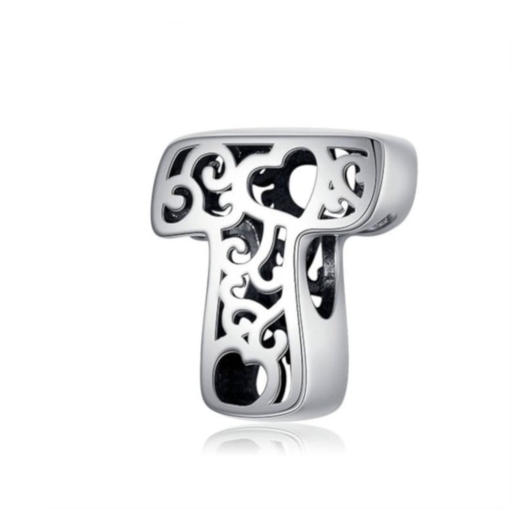 Charm Bamoer Letra T