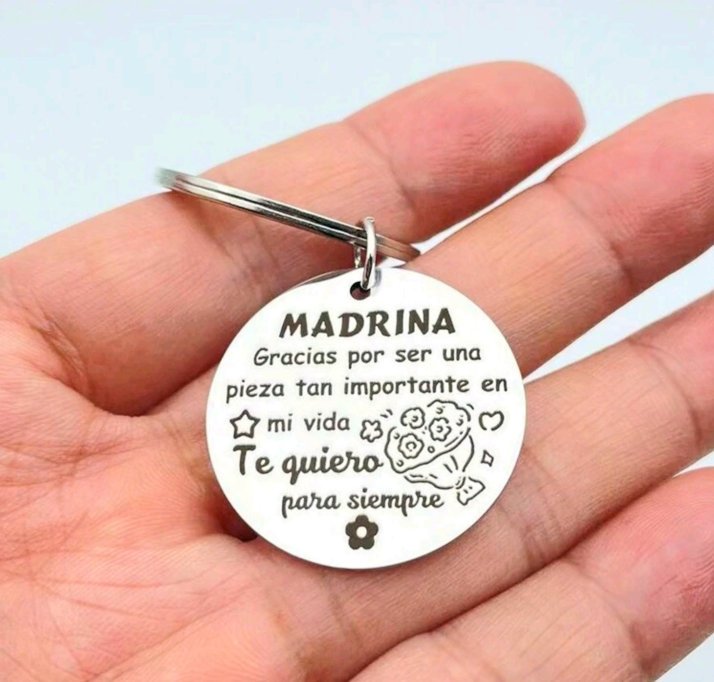 Madrina gracias por ser una pieza importante en mi vida te quiero para siempre
