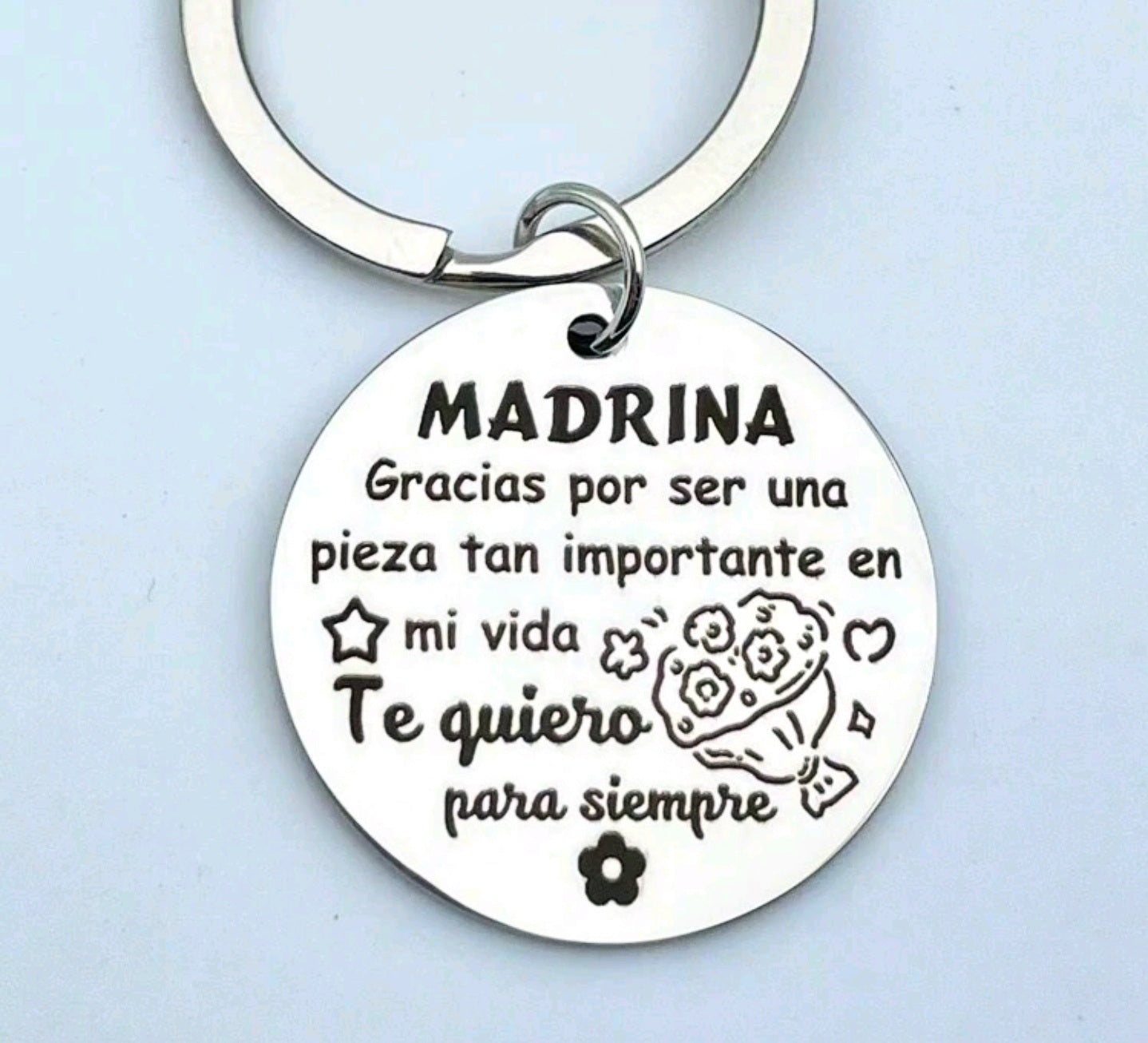 Madrina gracias por ser una pieza importante en mi vida te quiero para siempre
