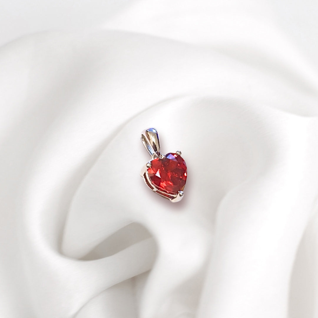 Dije Corazón Rubies