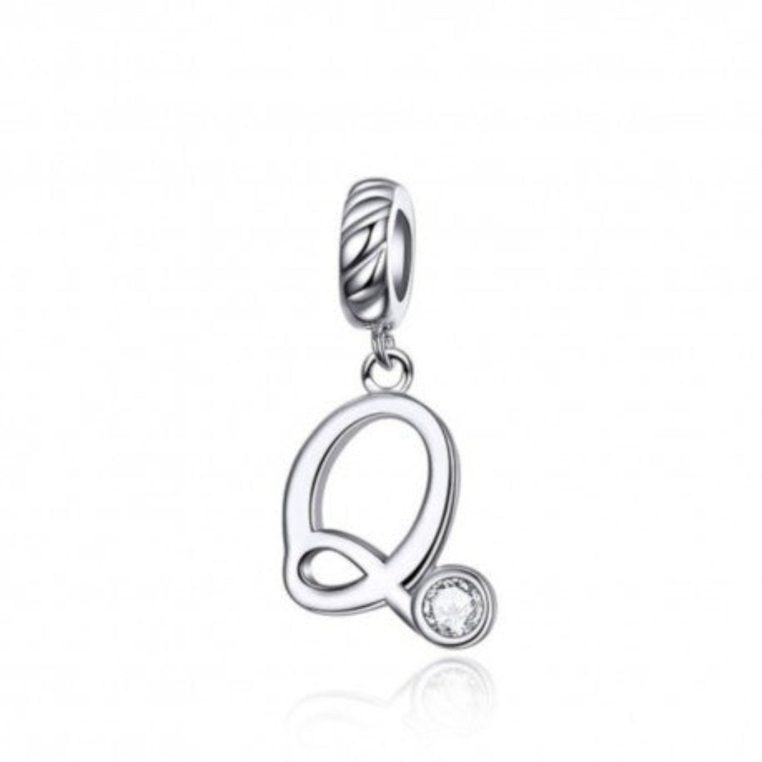 Charm Bamoer Letra Q