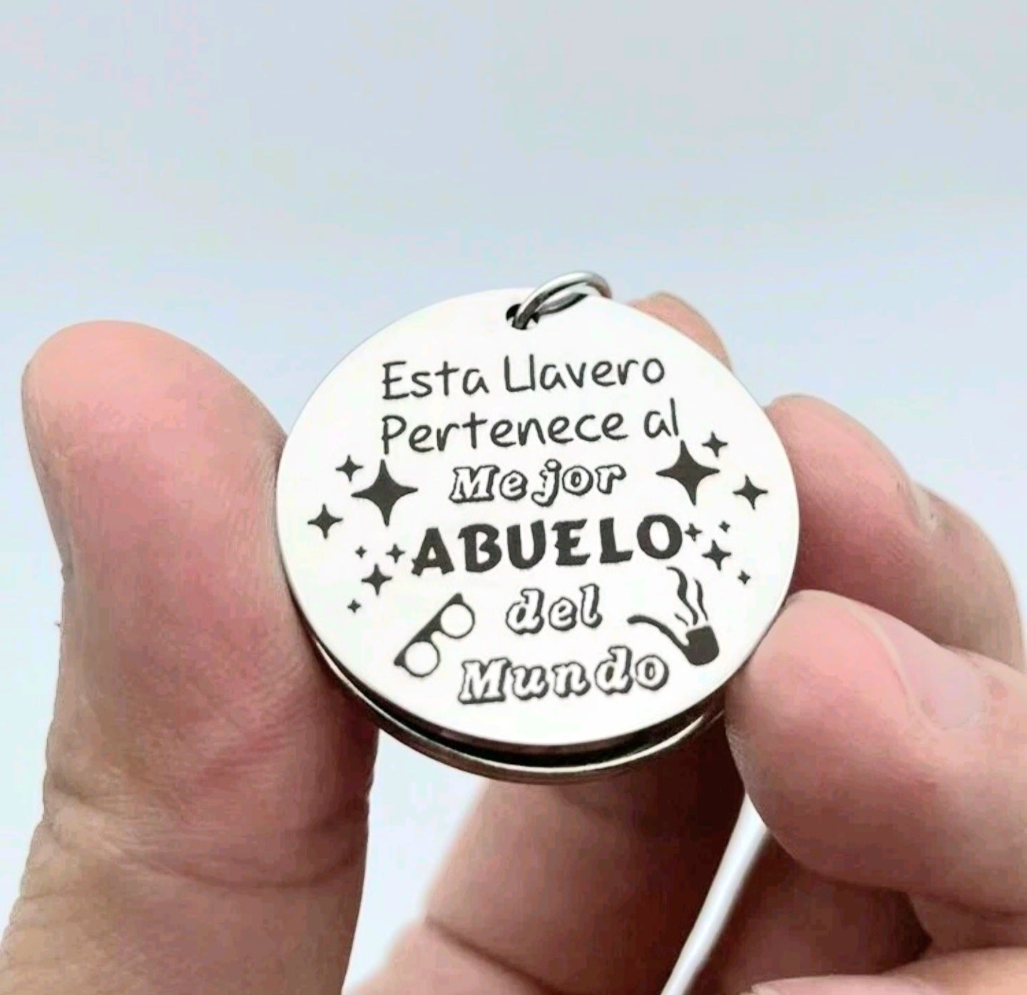 Este llavero pertenece al mejor abuelo del mundo