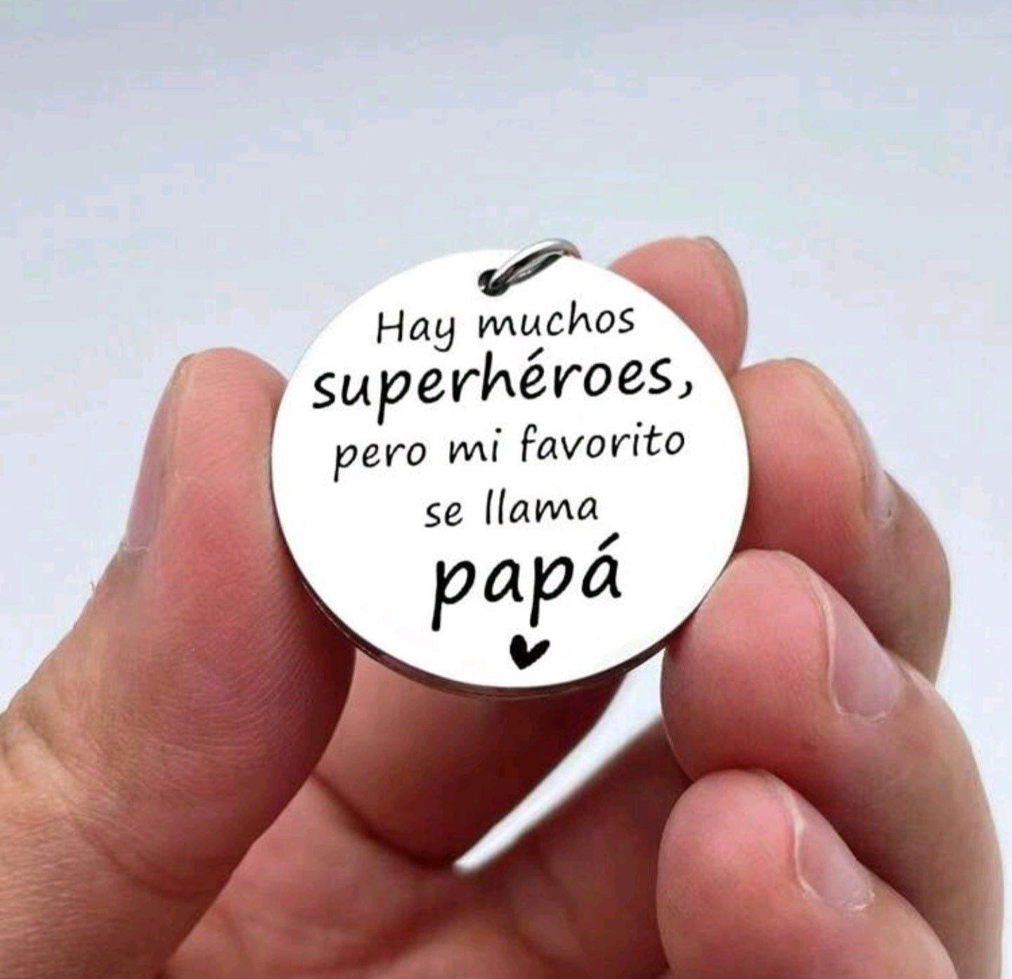 Hay muchos superheroes pero mi favorito se llama Papá